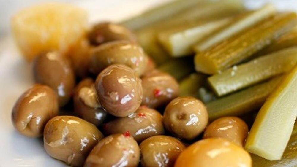 Pickles Plate
